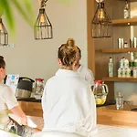 Otel The Lifeco Well-being Detox Center And Vegan