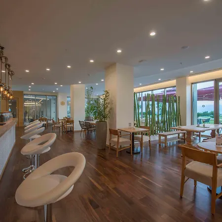 Hotel The Lifeco Well-being Detox Center And Vegan 3*