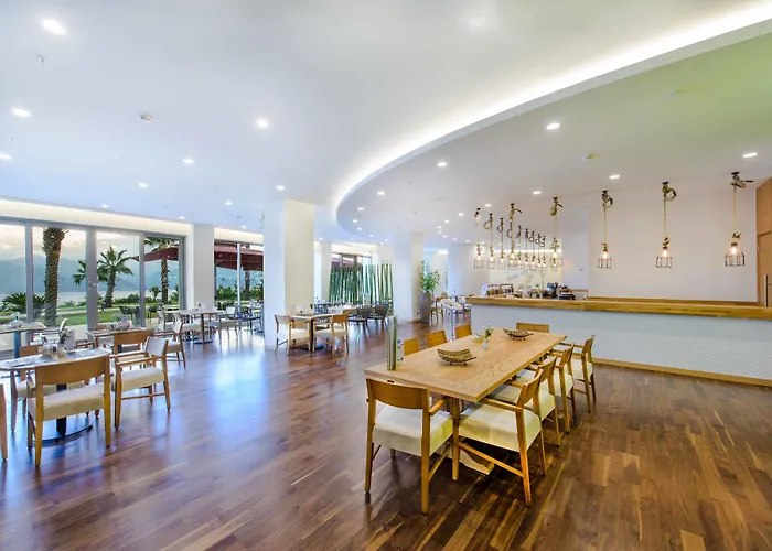 Hotel The Lifeco Well-being Detox Center And Vegan 3*