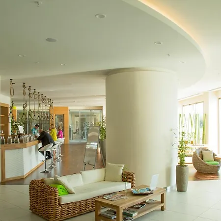 Szálloda The Lifeco Well-being Detox Center And Vegan 3*